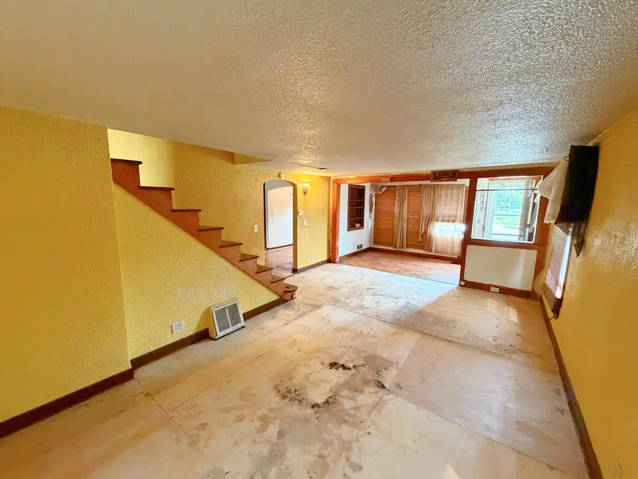 105 E 12th Street, Streator, IL 61364 - #3