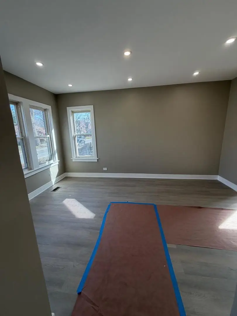 10426 S Calhoun Avenue, Chicago, IL 60617 - #2
