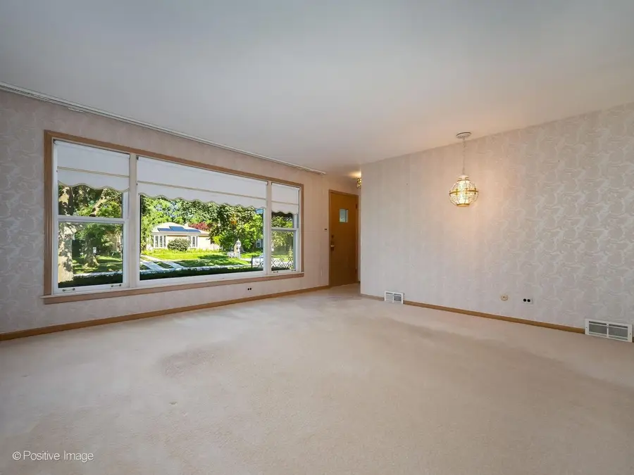 9420 Lawler Avenue, Skokie, IL 60077 - #2