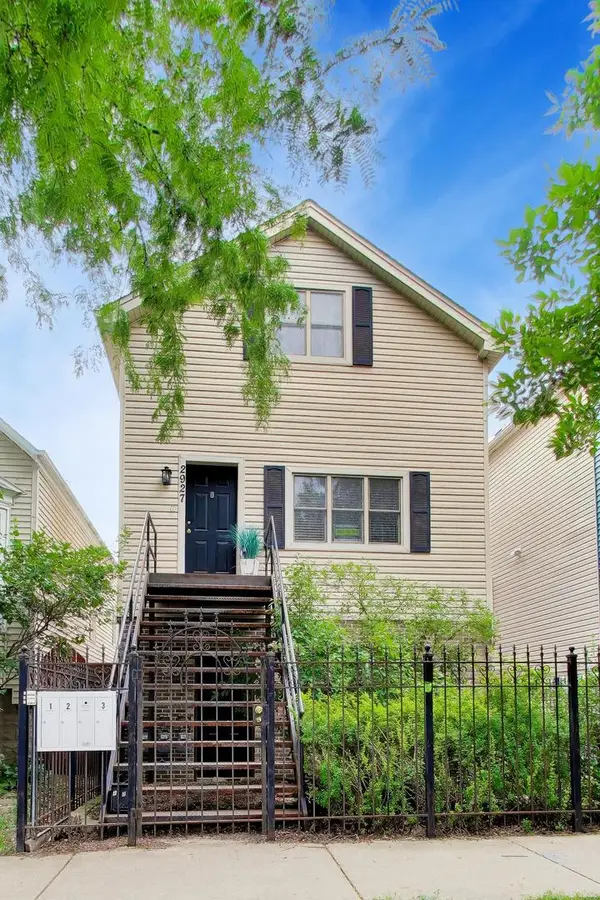 2927 N Gresham Avenue #1, Chicago, IL 60618