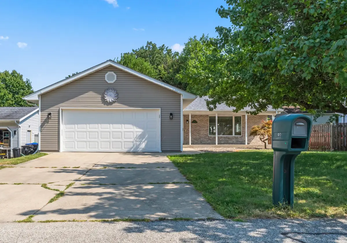 38 Edgewood Court, Bloomington, IL 61701 - #1