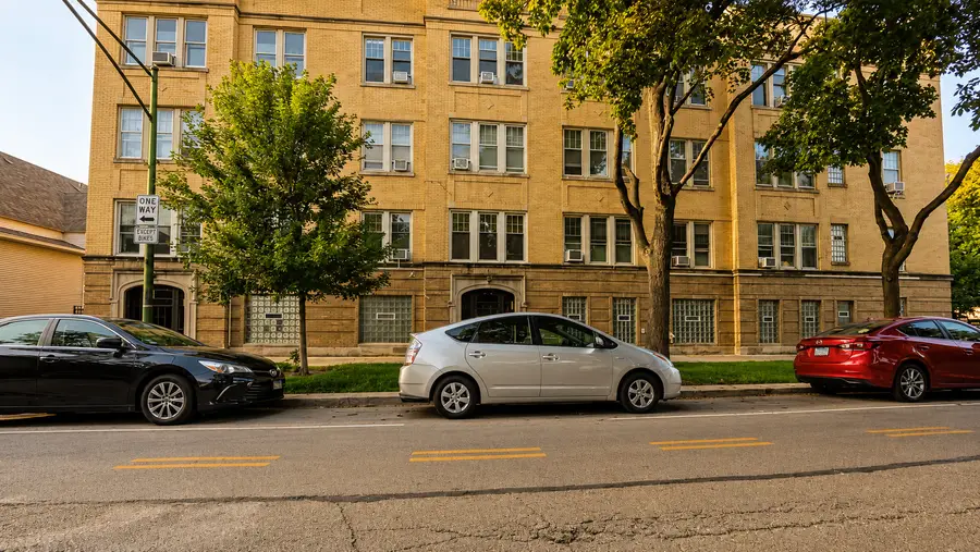 2208 W Winnemac Avenue #2, Chicago, IL 60625 - #2