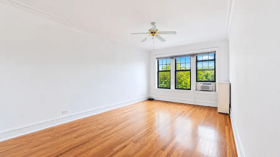 2208 W Winnemac Avenue #2, Chicago, IL 60625 - #3