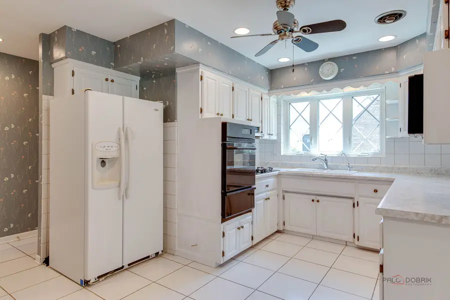 7845 N Nora Avenue, Niles, IL 60714 - #3