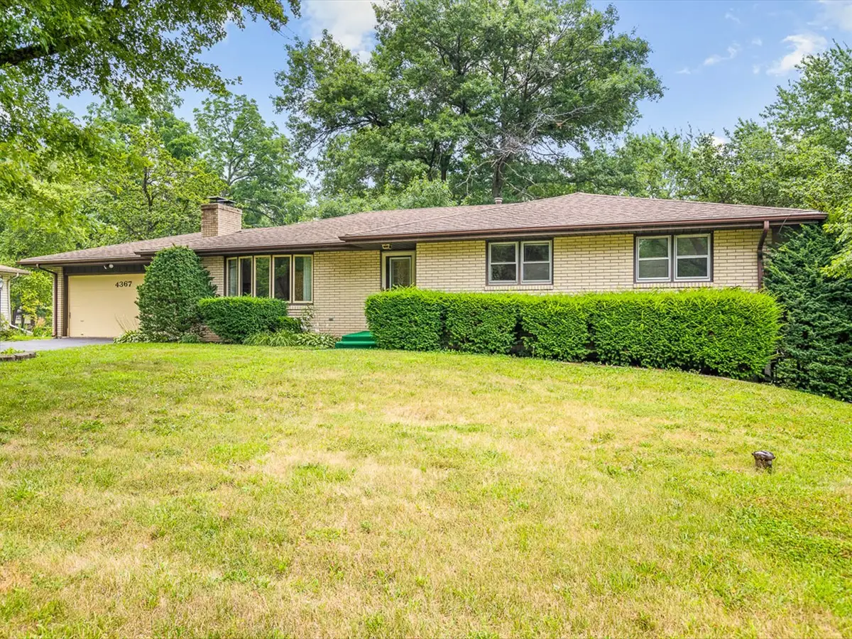 4367 Shorewood Drive, Rockford, IL 61101 - #1
