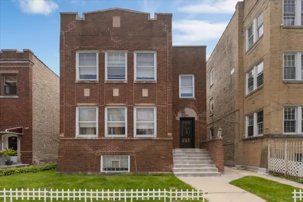 6219 N Claremont Avenue, Chicago, IL 60659