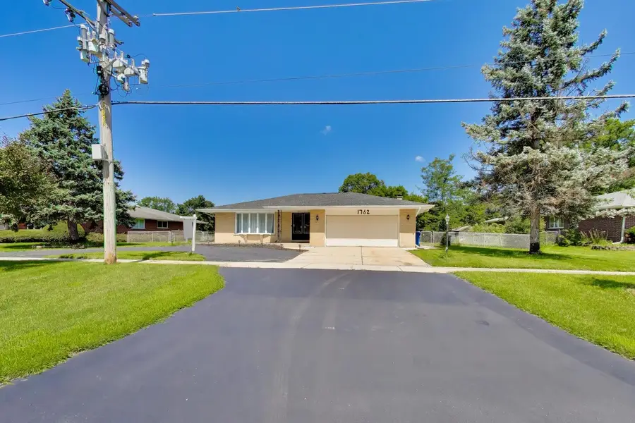 1762 E Camp Mcdonald Road, Mount Prospect, IL 60056 - #3