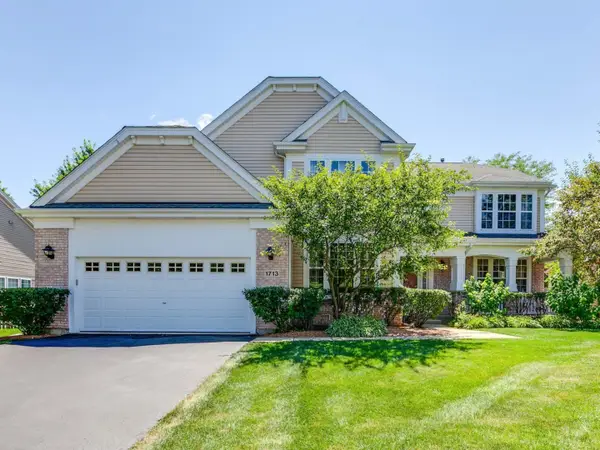 1713 Nathan Lane, Libertyville, IL 60048