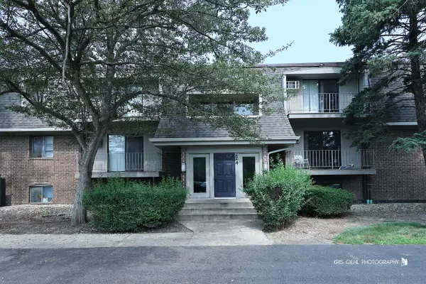 224 E Bailey Road #J, Naperville, IL 60565