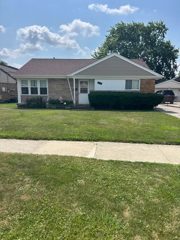 7521 Arcadia Street, Morton Grove, IL 60053