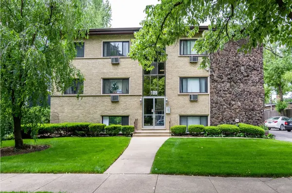 109 S Elmwood Avenue #16, Oak Park, IL 60302