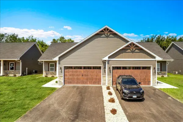 609 Anjali Court, Sycamore, IL 60178