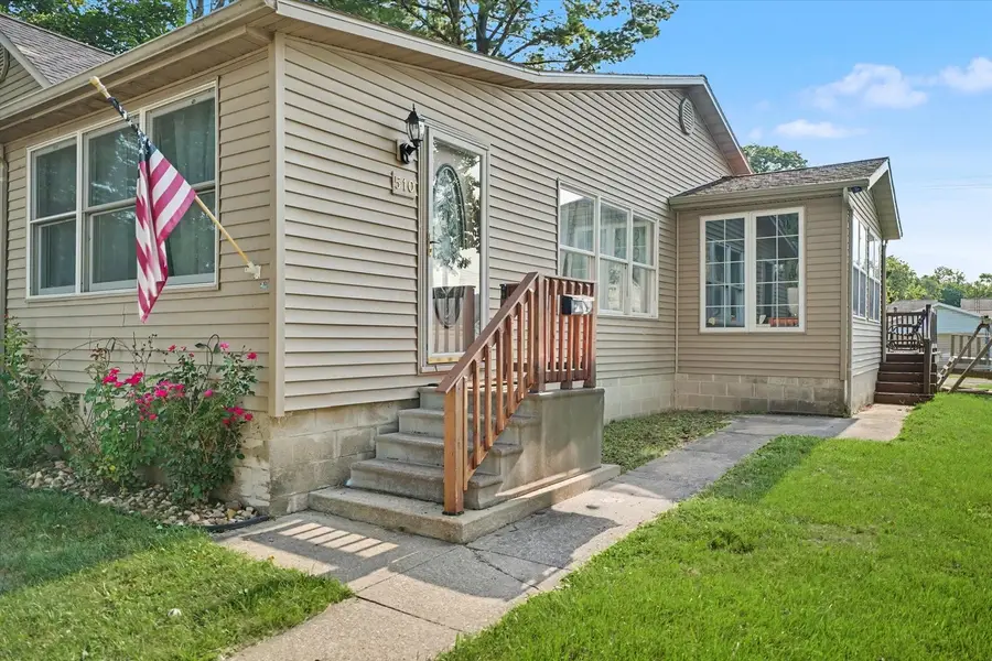 510 N William Street N, Farmer City, IL 61842 - #3