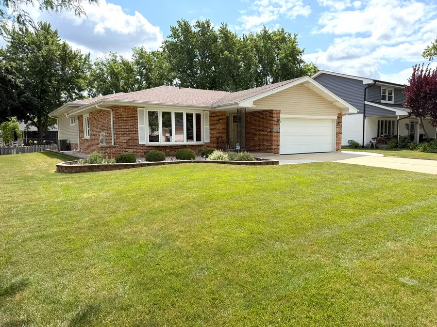 7129 Exner Road, Darien, IL 60561 - #3