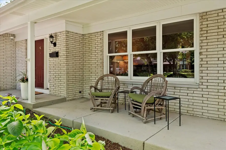 619 Dawes Street, Libertyville, IL 60048 - #2