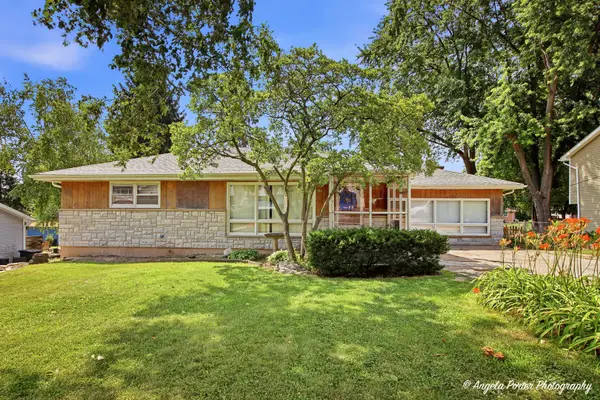 1401 Channel Beach Avenue, Johnsburg, IL 60051