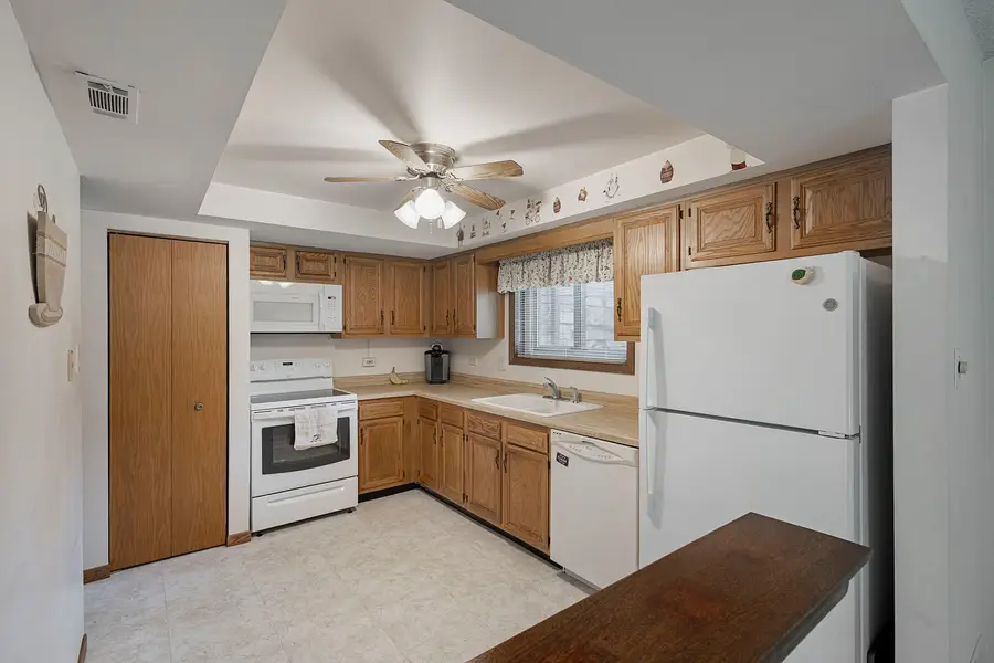 11137 East Road #A, Palos Hills, IL 60465 - #2