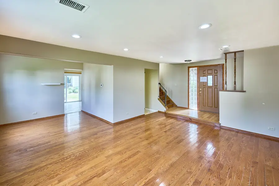 593 Iroquois Trail, Carol Stream, IL 60188 - #3