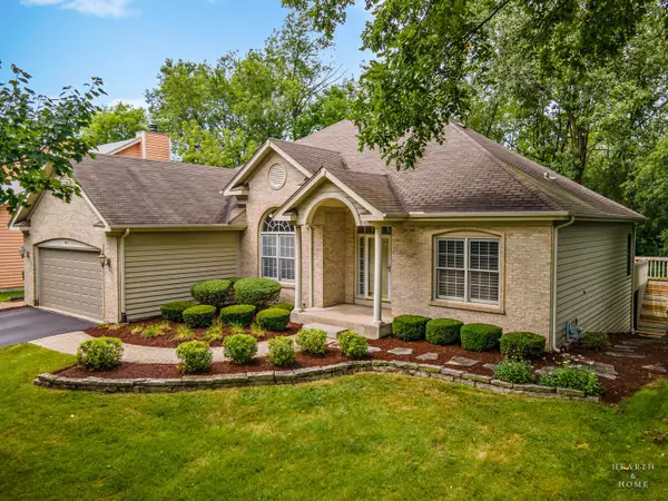 445 Kelly Lane, Crystal Lake, IL 60012