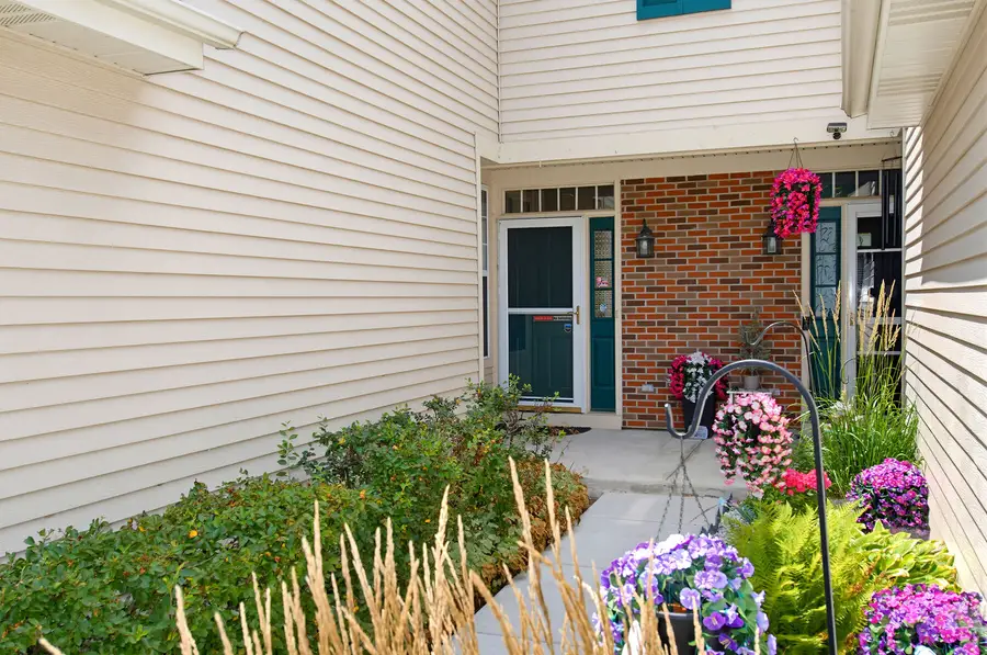 7411 Grandview Court, Carpentersville, IL 60110 - #2