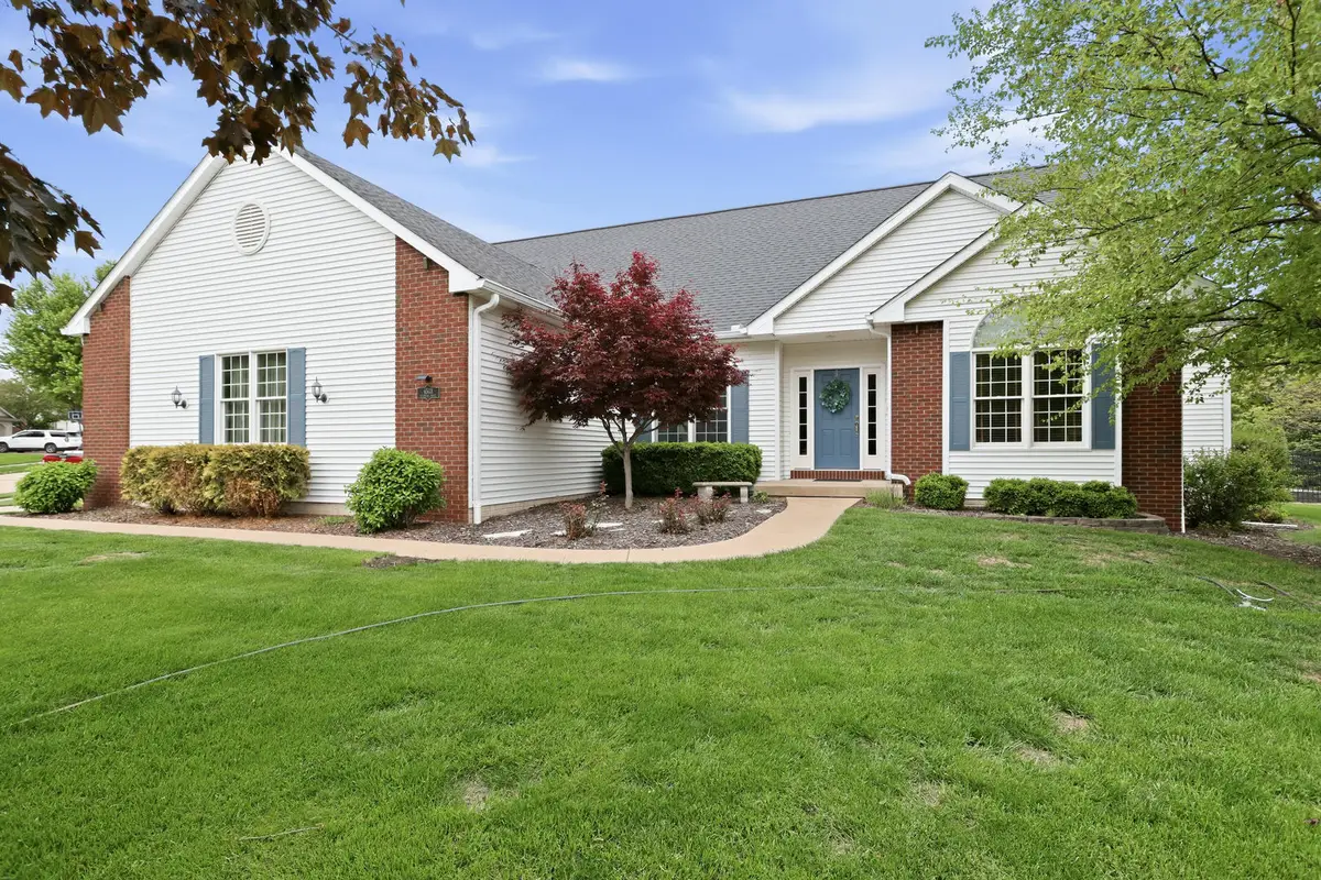 6503 Woodland Court, Davenport, IA 52807 - #1
