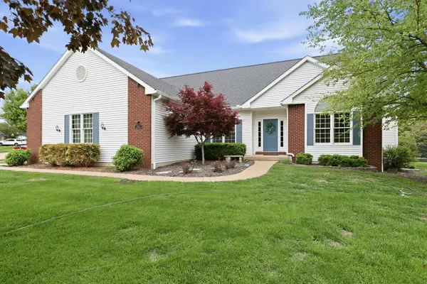 6503 Woodland Court, Davenport, IA 52807