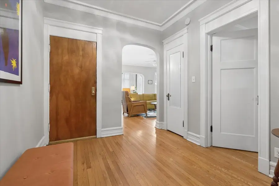5522 S Everett Avenue #1, Chicago, IL 60637 - #2