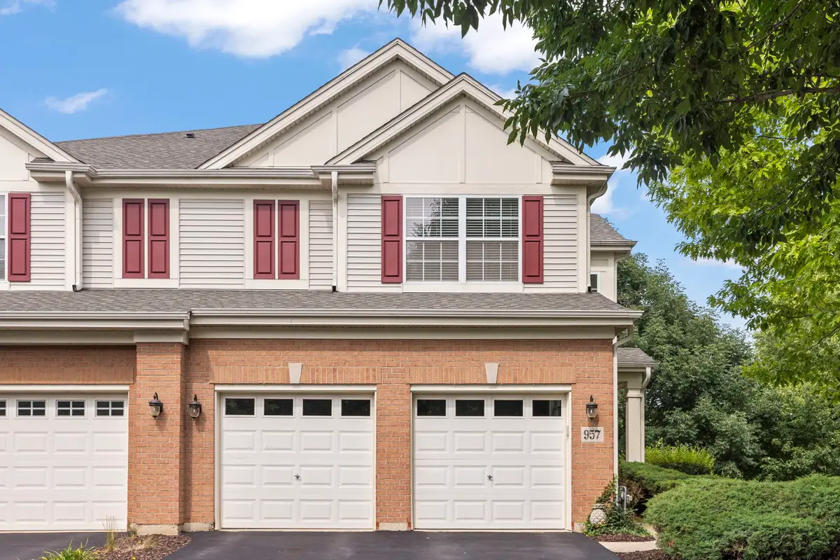 957 Winners Cup Court, Naperville, IL 60565 - #1