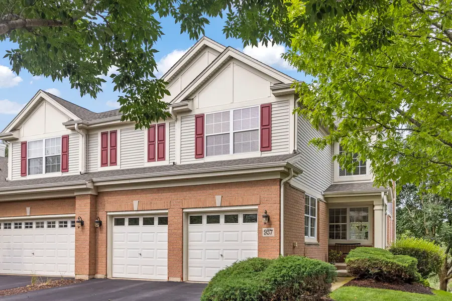 957 Winners Cup Court, Naperville, IL 60565 - #2