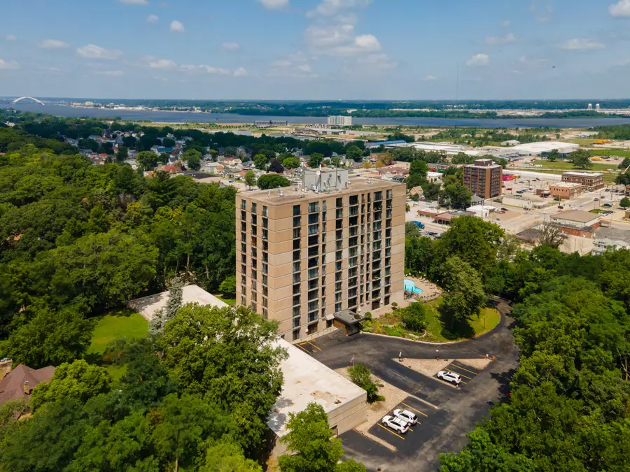 1800 7th Street #8F, East Moline, IL 61244 - #3