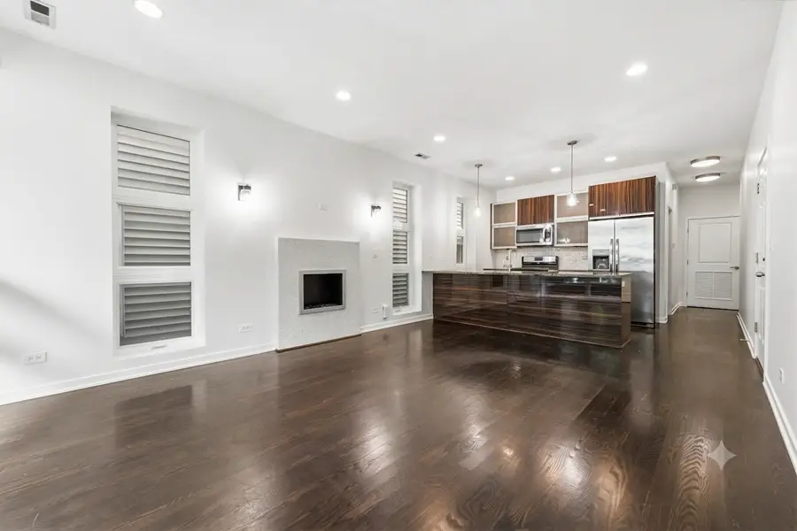 2712 N Artesian Avenue #2, Chicago, IL 60647 - #3