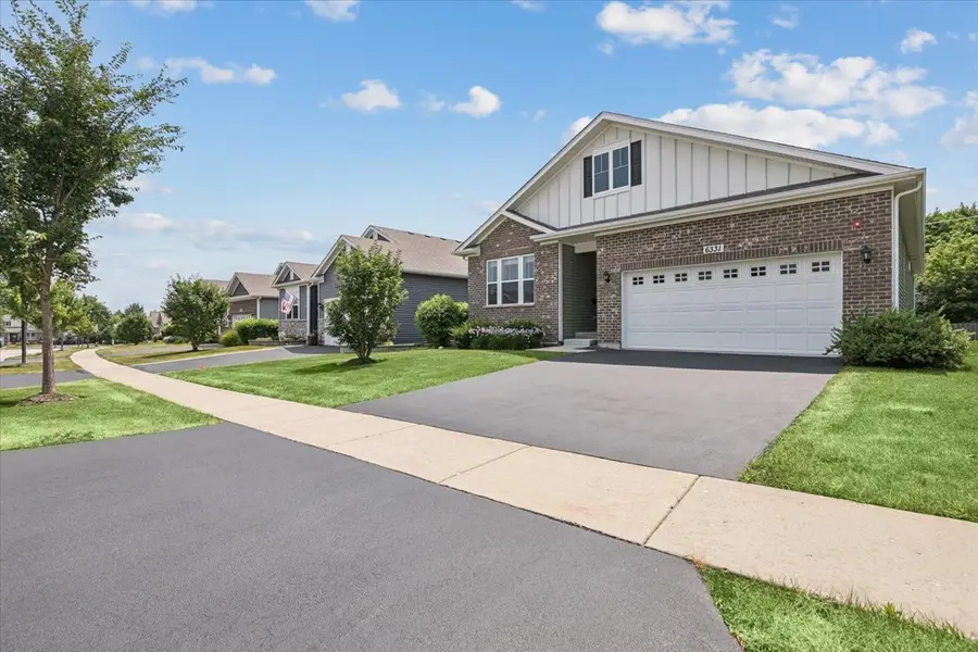 6331 Doral Drive, Gurnee, IL 60031 - #2