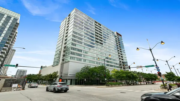 659 W Randolph Street #1016, Chicago, IL 60661