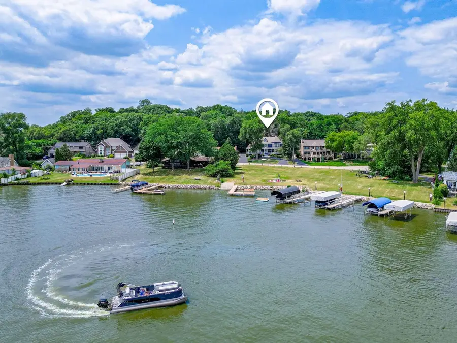 38 N Holly Avenue, Fox Lake, IL 60020 - #2