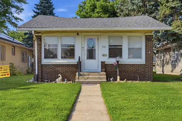 1010 W 5th Street, Sterling, IL 61081