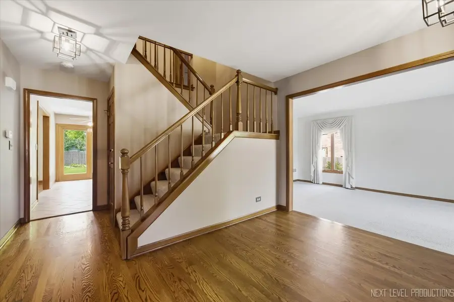 1054 S Oakland Avenue, Villa Park, IL 60181 - #3