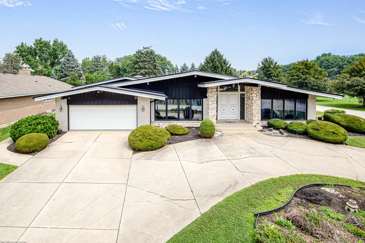 12138 S Cheyenne Drive, Palos Heights, IL 60463 - #1