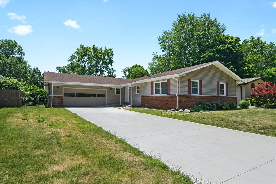 2205 Glenoak Drive, Champaign, IL 61821 - #2