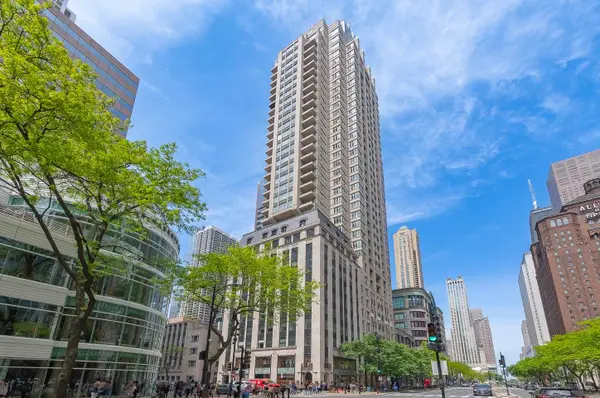 118 E Erie Street #18D, Chicago, IL 60611