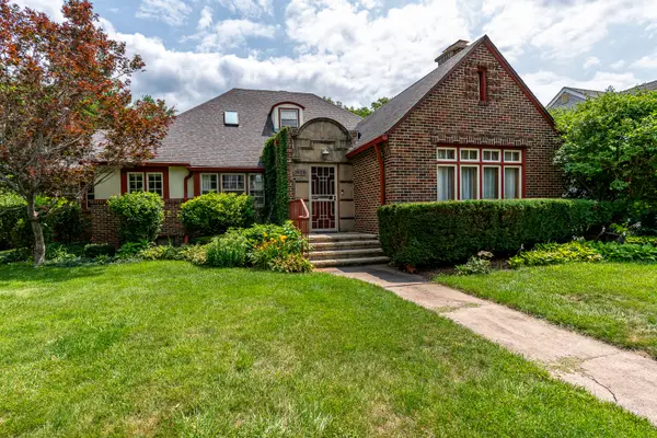 2625 Scott Street, Davenport, IA 52803