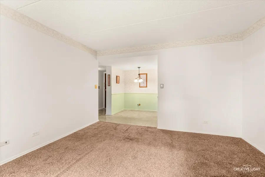 255 S West Avenue #208, Elmhurst, IL 60126 - #3