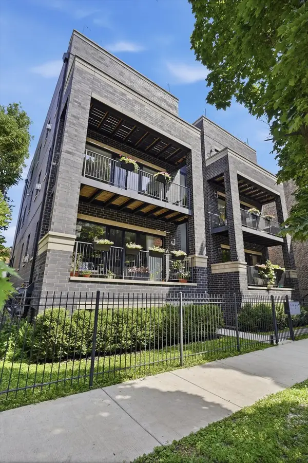 2122 W Crystal Street #3E, Chicago, IL 60622