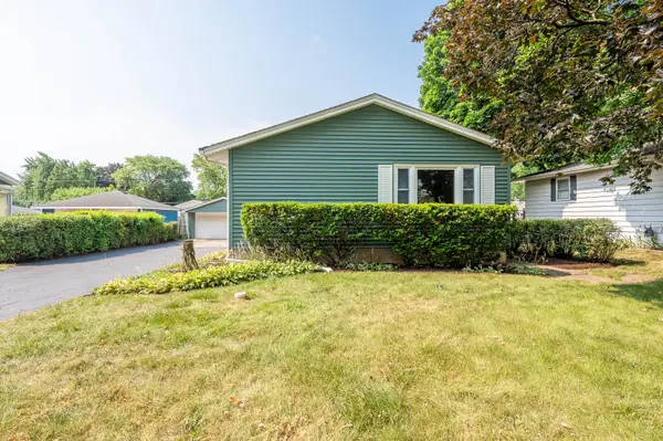 2203 Kirchoff Road, Rolling Meadows, IL 60008