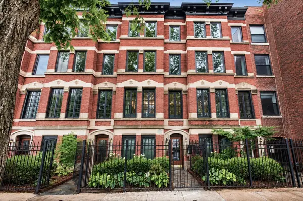 319 W Webster Avenue #1, Chicago, IL 60614