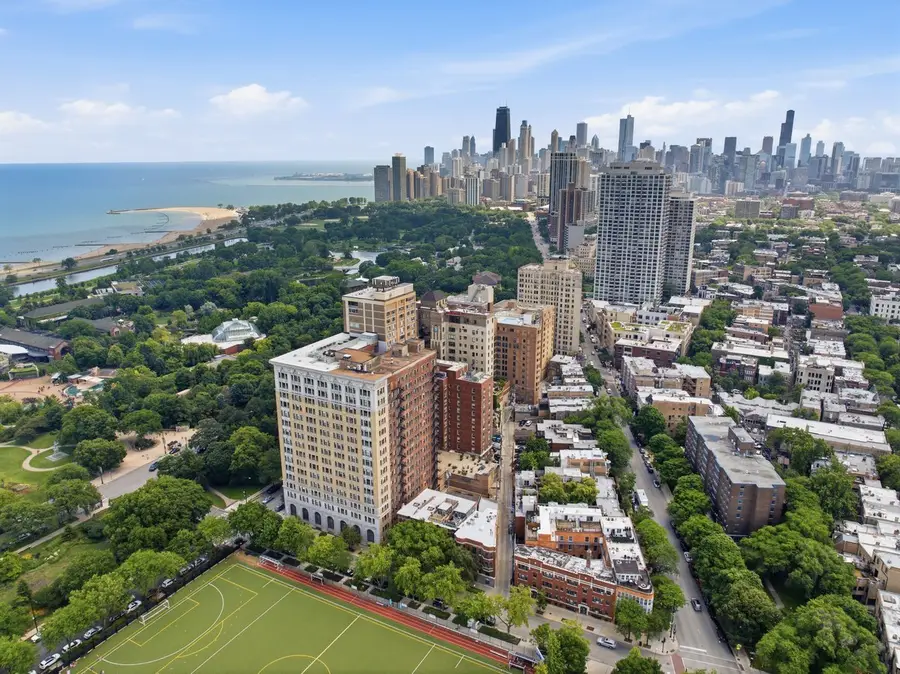 319 W Webster Avenue #1, Chicago, IL 60614 - #2