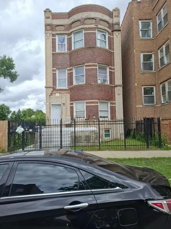 3822 W Maypole Avenue, Chicago, IL 60624