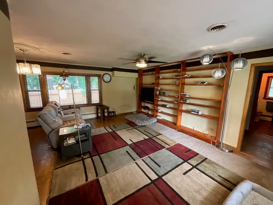 852 Carr Street, Elgin, IL 60123 - #2