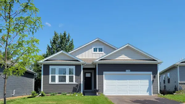 6286 Redwood Trail, Wonder Lake, IL 60097