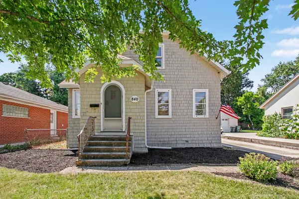 840 N Arlington Heights Road, Arlington Heights, IL 60004