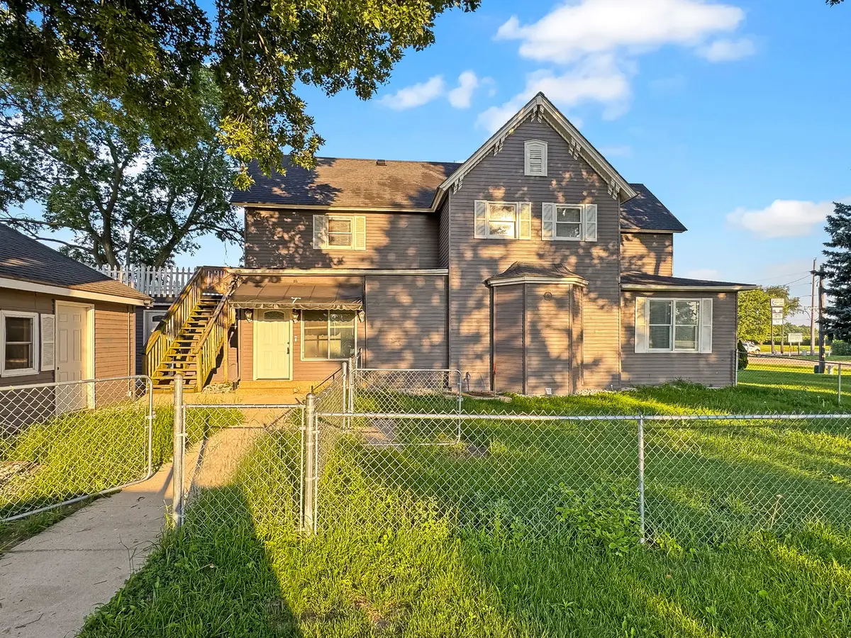 4002 W Rock Falls Road, Rock Falls, IL 61071 - #1